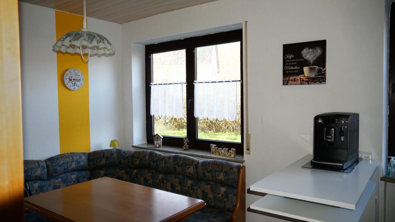Grosszuegige Wohnung Mit Terrasse Und Gartenzugang - Das Komplette Erdgeschoss บินด์ลัค ภายนอก รูปภาพ