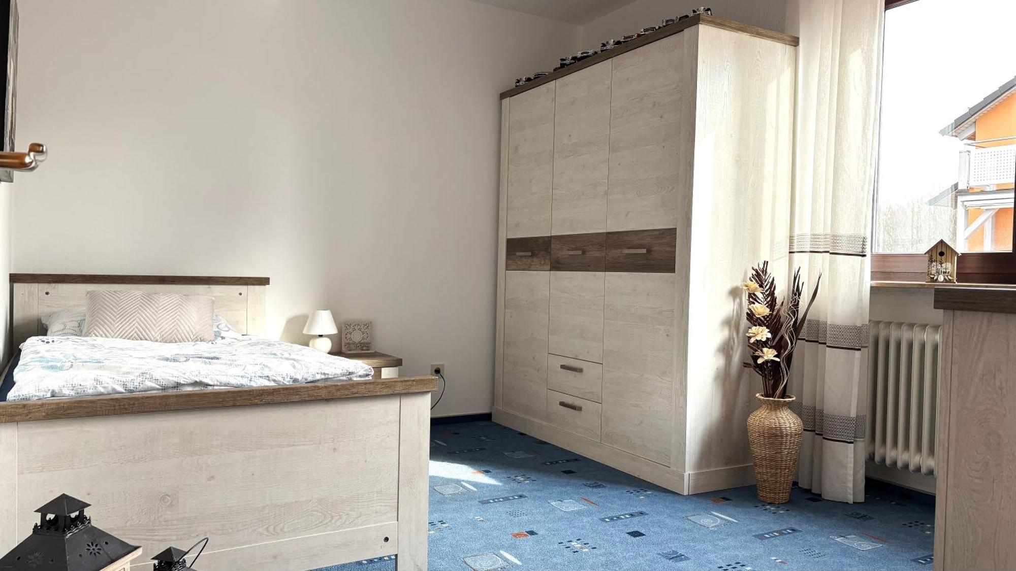Grosszuegige Wohnung Mit Terrasse Und Gartenzugang - Das Komplette Erdgeschoss บินด์ลัค ภายนอก รูปภาพ